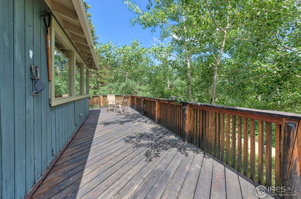 1015 Mountain Meadows Dr #1 - Photo 6 of 24