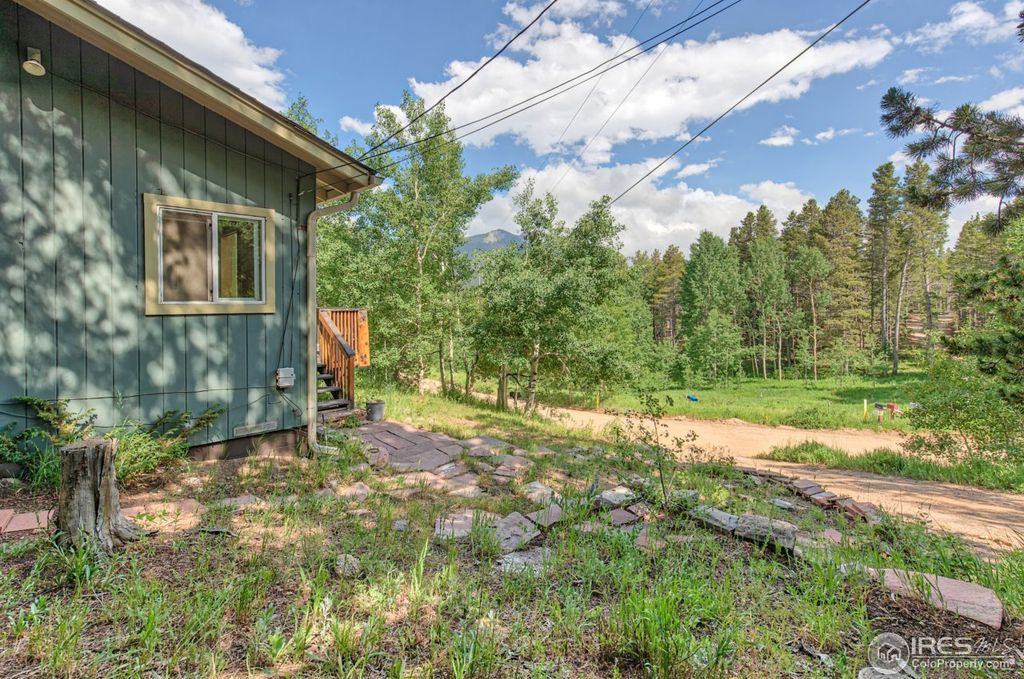 1015 Mountain Meadows Dr #1 - Photo 7 of 24