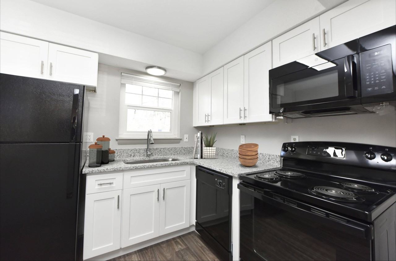 Veranda at the Ridge - Photo 6 of 31