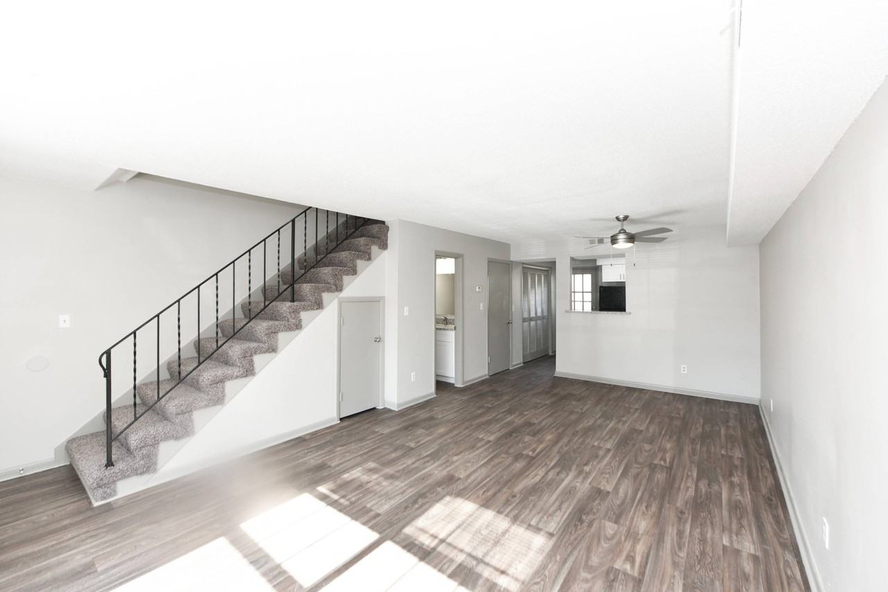 Veranda at the Ridge - Photo 5 of 31