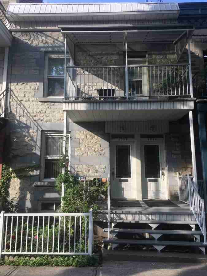 Fully Furnished 2 bedoroom unit located in the heart of Mount 4358 Rue SaintAndré, Montréal