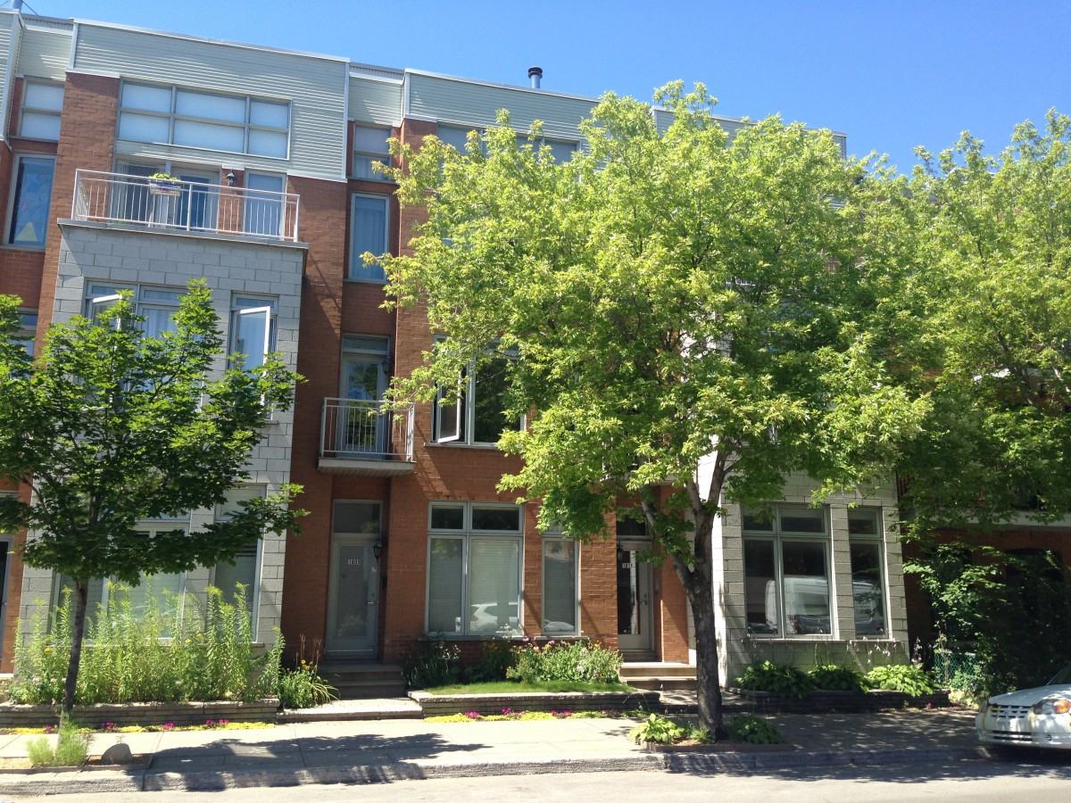 MontRoyal Metro Magnificent condo for rent, fully furnished, in the