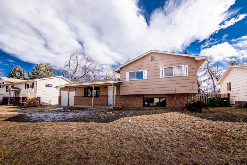 1717 W Lake St - Photo 3 of 16