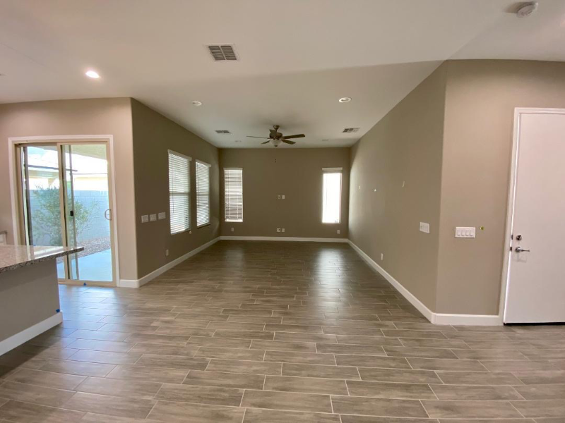 612 W Derringer Way - Photo 4 of 31