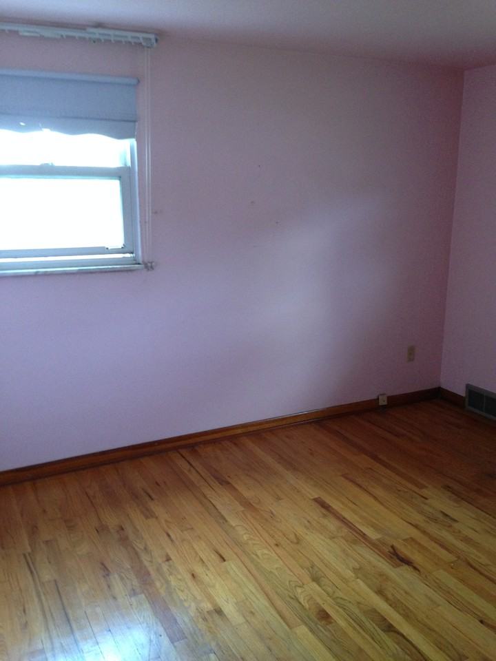 128 Lilmont Dr - Photo 3 of 8