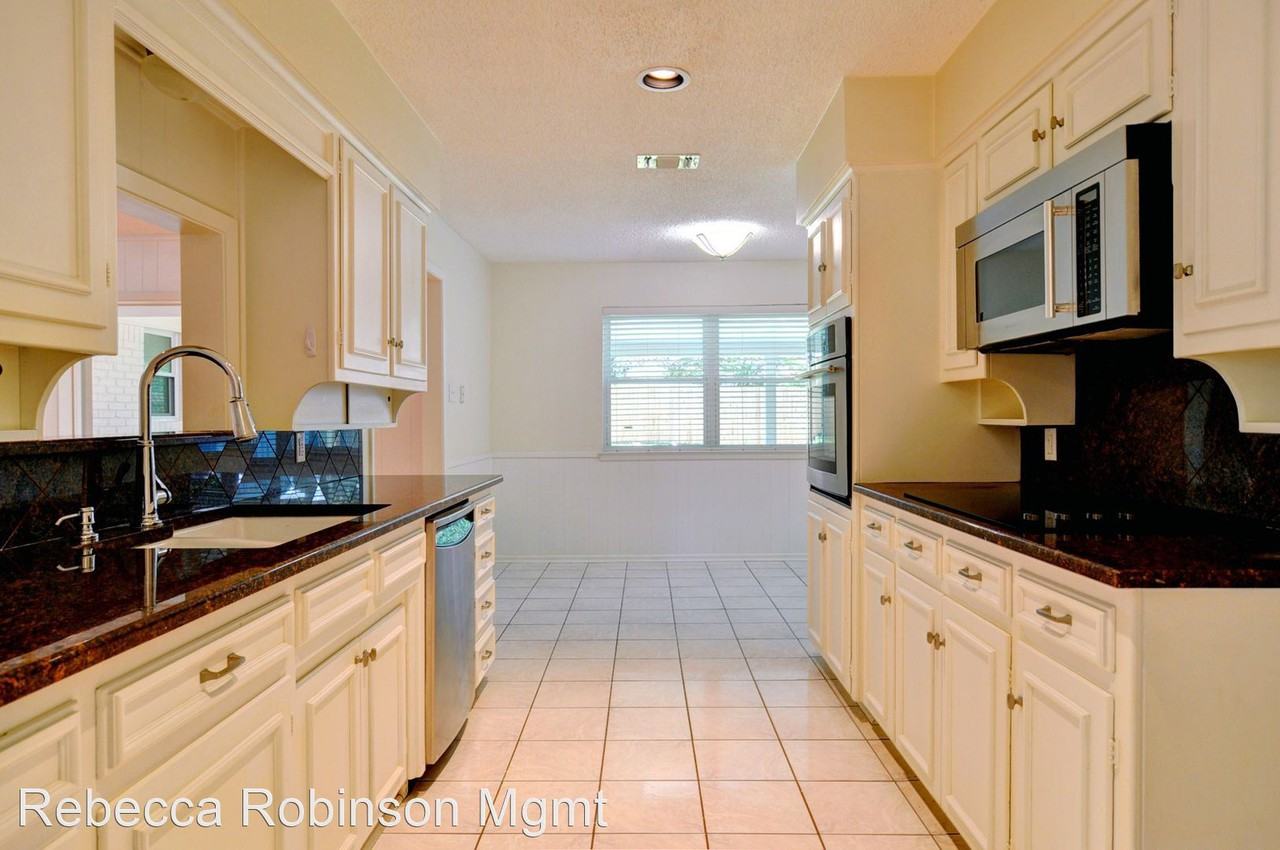 5017 Whistler Dr - Photo 3 of 4