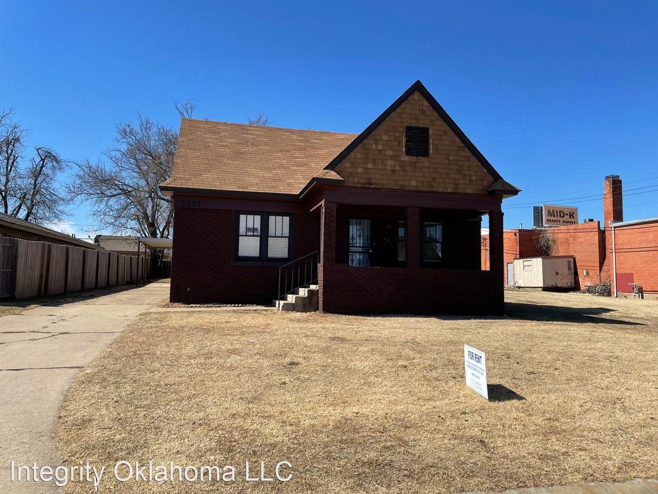 2301 N Kelham Ave - Photo 2 of 18