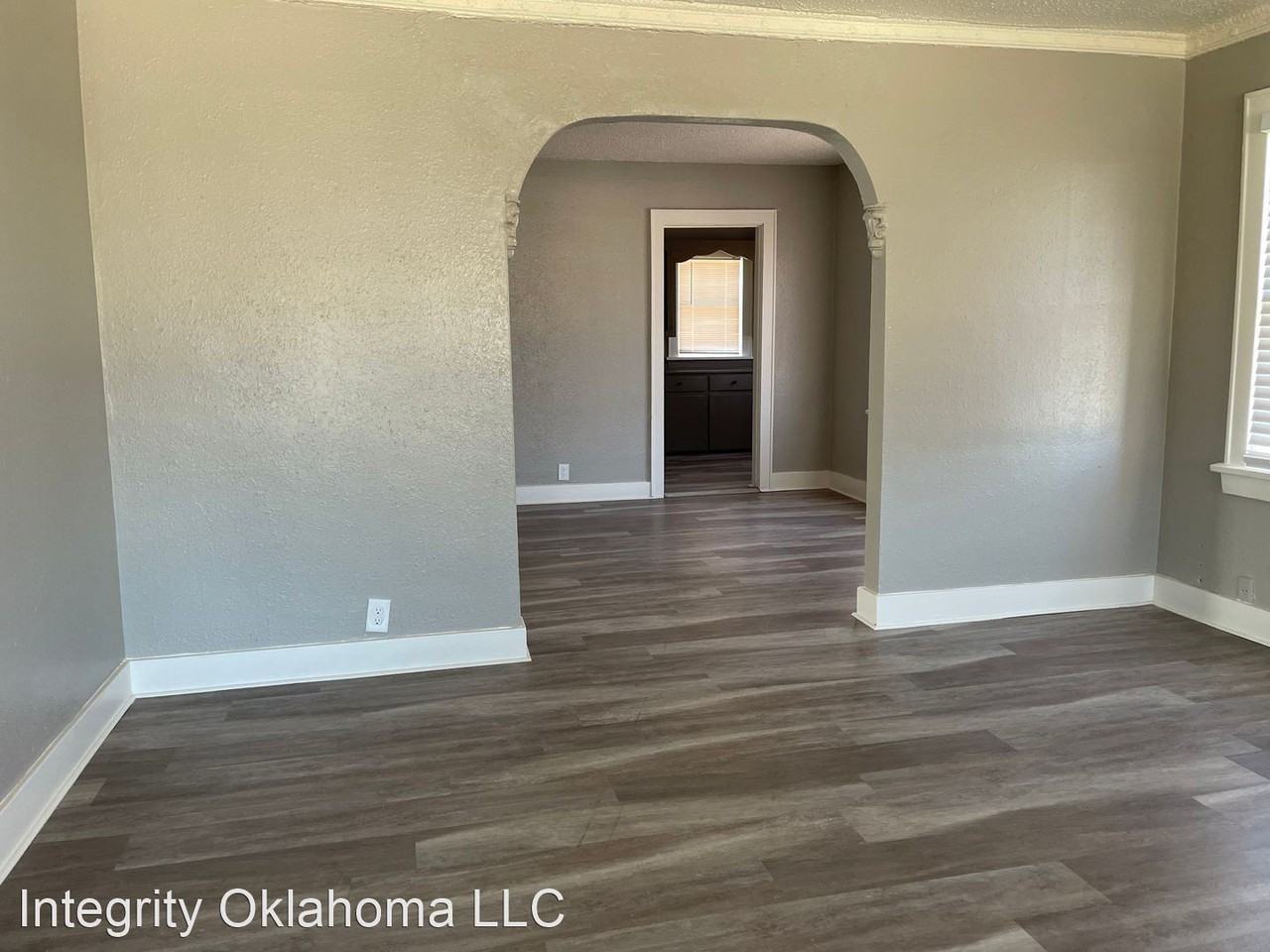 2301 N Kelham Ave - Photo 3 of 18