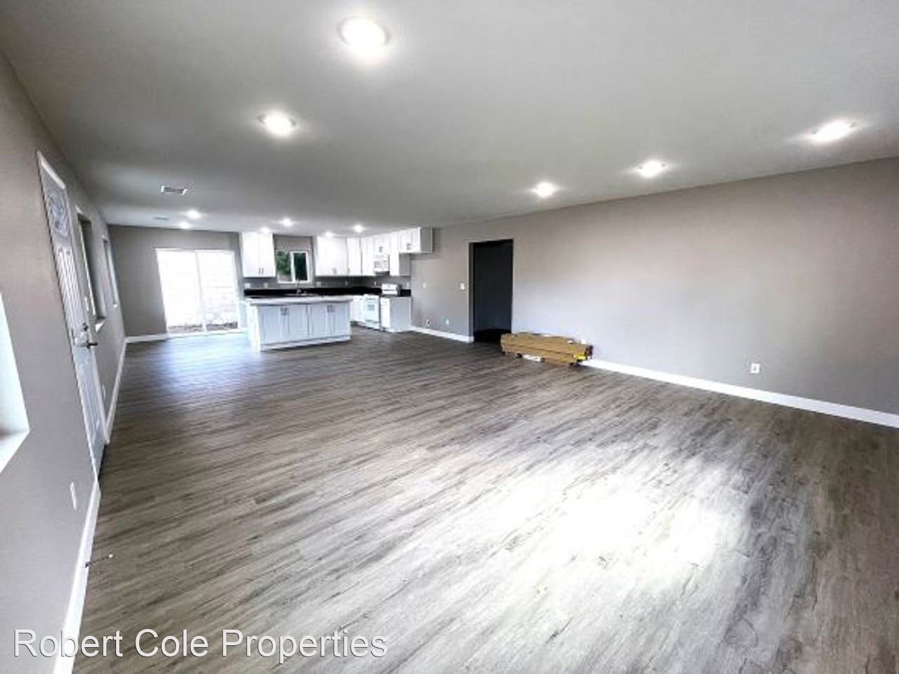 11011 Campbell Ave - Photo 2 of 16