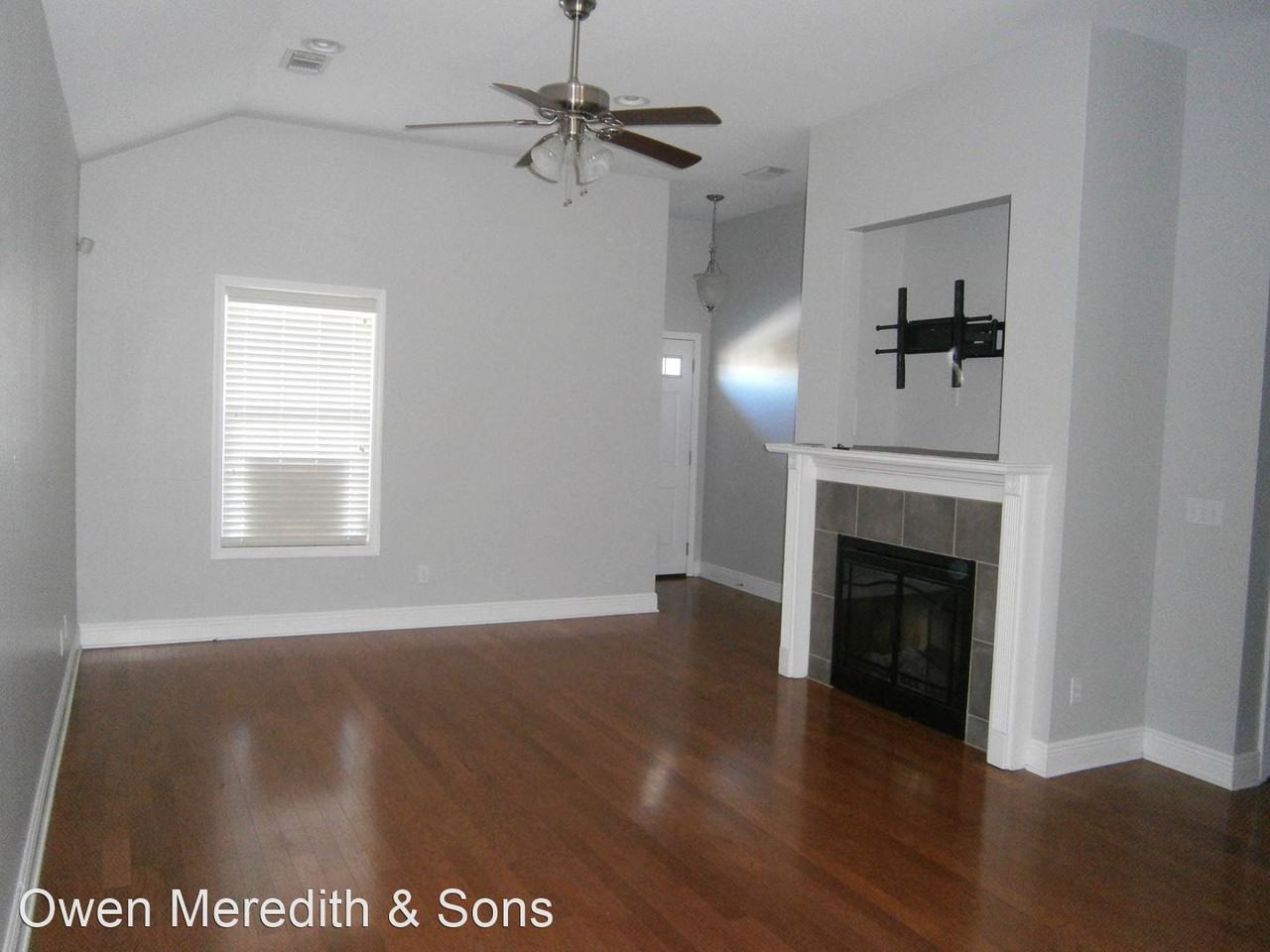 121 Roscommon Rd - Photo 2 of 9