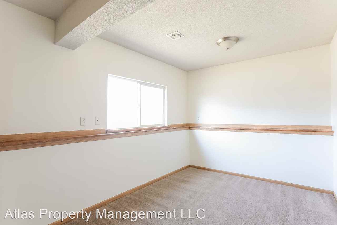 10 E 23rd St - Photo 2 of 12