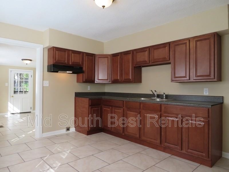 2707 Chatworth St - Photo 3 of 8