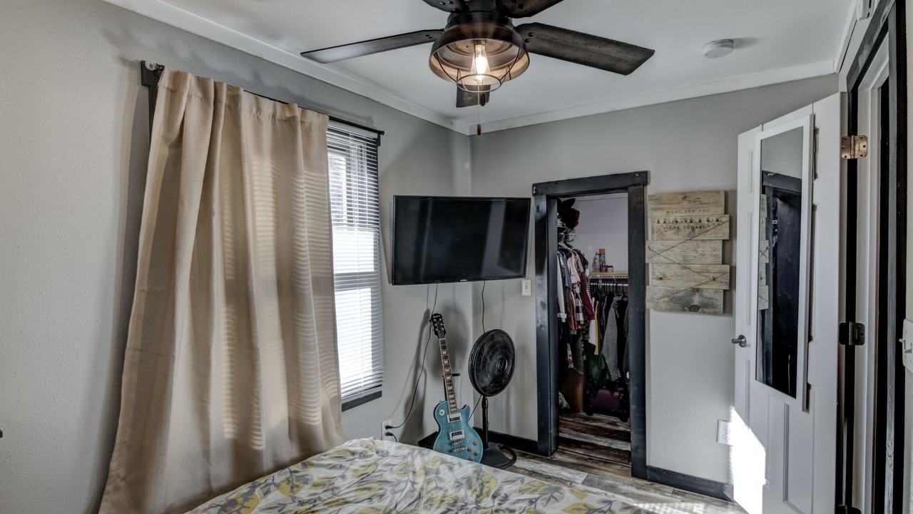 2008 La Salle St - Photo 4 of 12