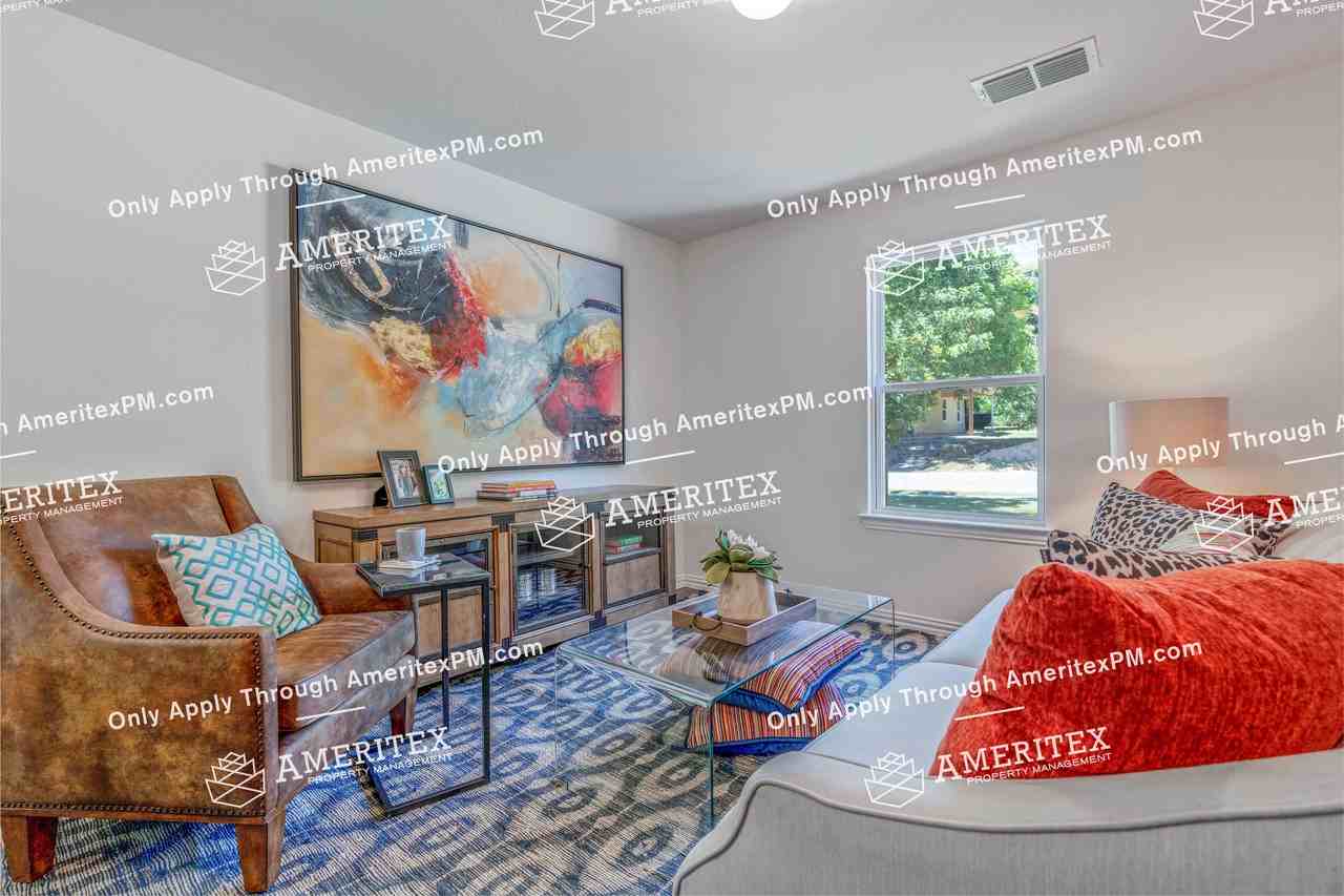 4103 San Luis St - Photo 3 of 14