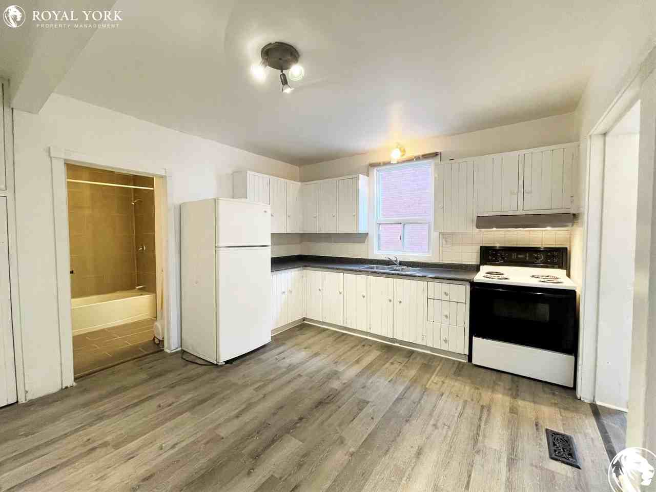 114 Elgin St E #1 - Photo 3 of 15