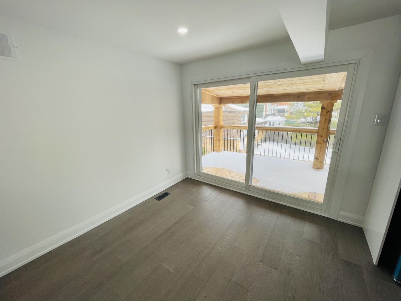 381 North River Rd Uppr Unit #Unit - Photo 3 of 7