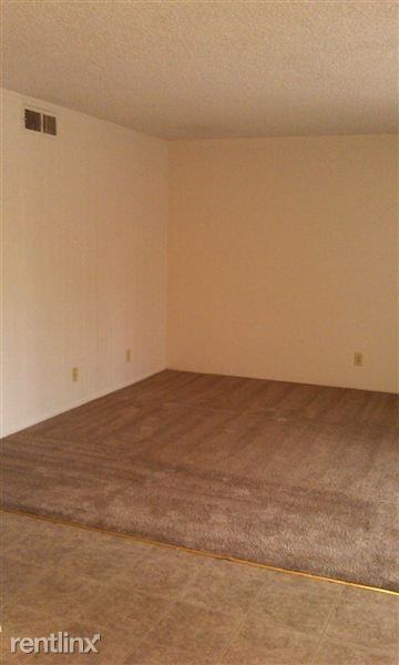 La Mirada Apartments - Photo 2 of 10