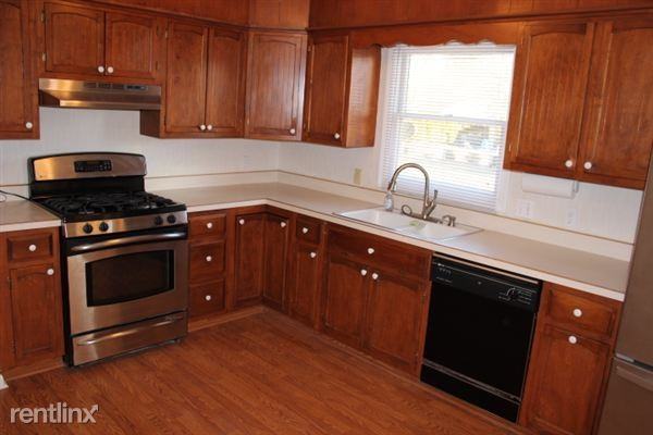 2917 St Marys Dr - Photo 3 of 7