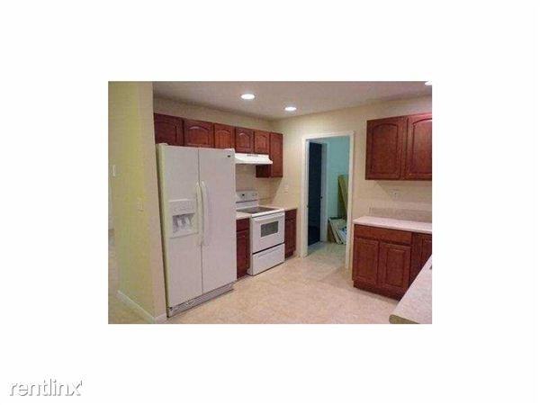 6680 NW 16th St - Photo 2 of 7