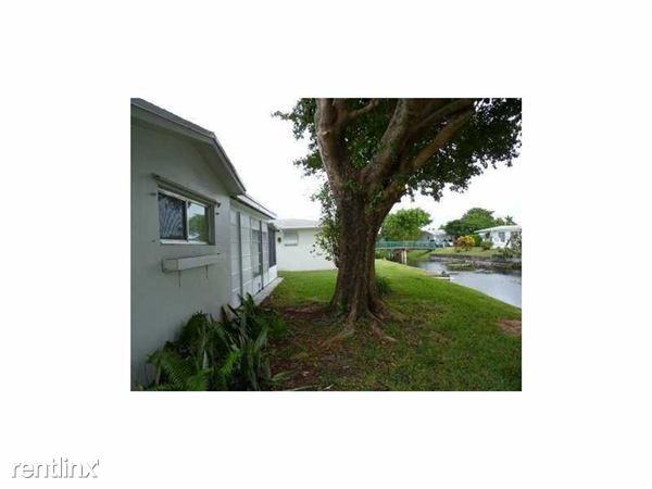 6680 NW 16th St - Photo 3 of 7