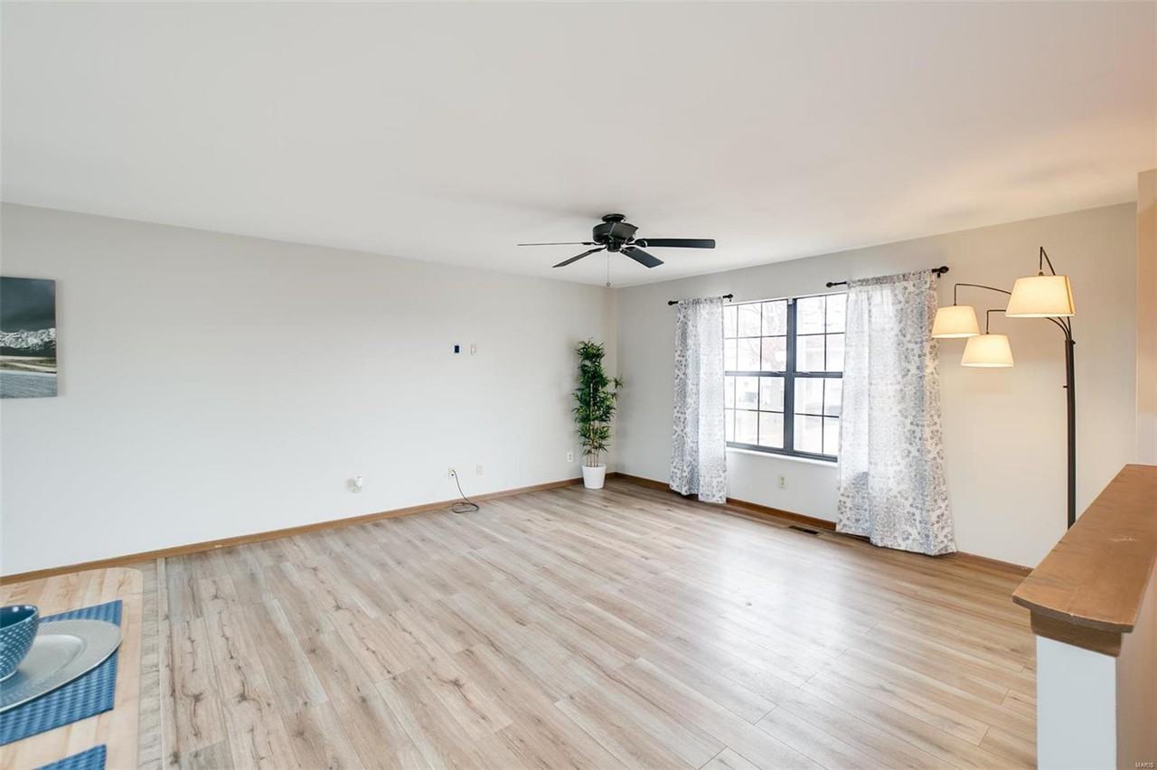 304 Stillbrook Estates Dr - Photo 2 of 26
