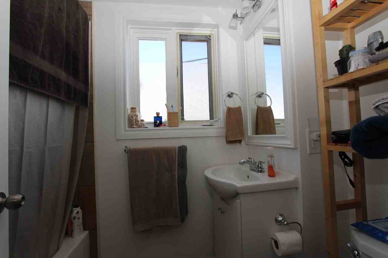 1006 Saint Laurent Boulevard #2 - Photo 7 of 8