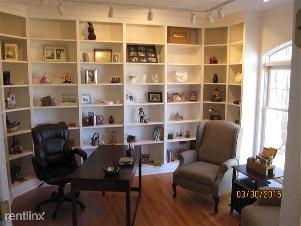 8143 Crancreek Dr NE - Photo 3 of 28