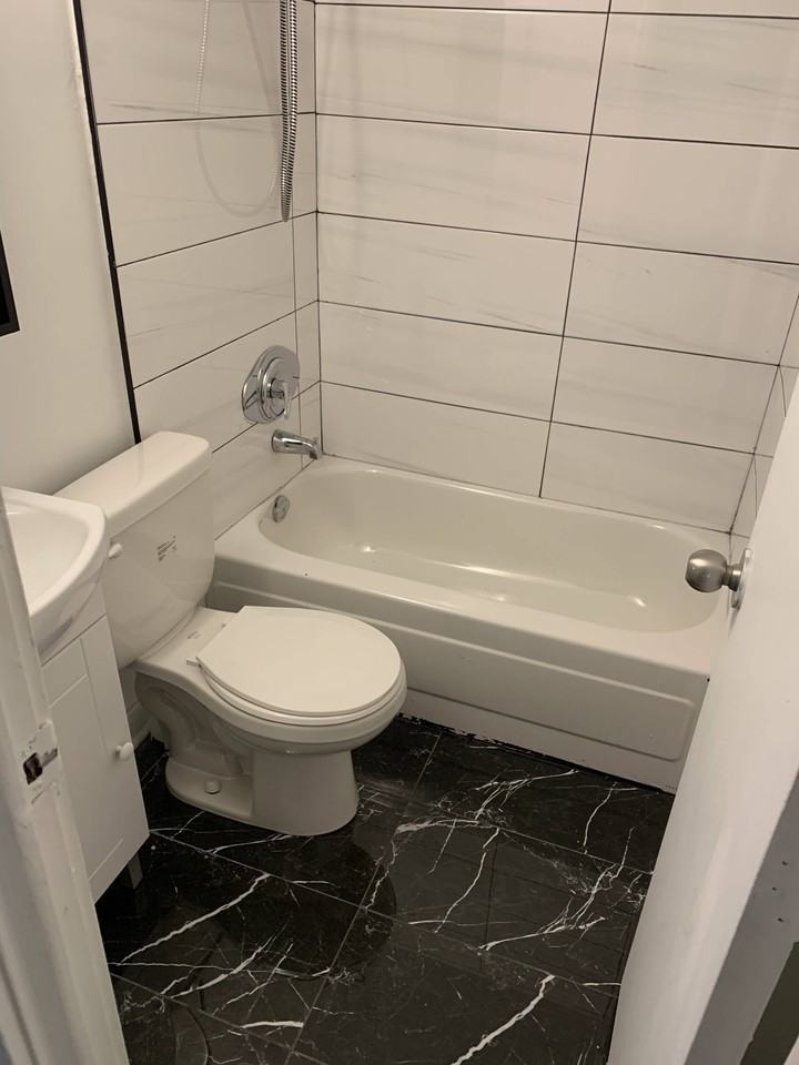 1980 Rue Sainte-Catherine Est ##217 - Photo 2 of 14