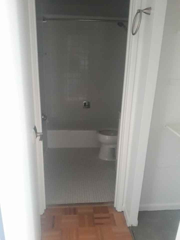 Grace Terrace Apartments 665 West Grace Street, Chicago, IL 60613