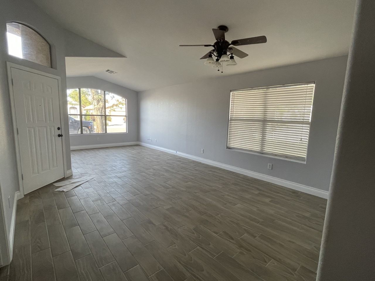 12817 West Alvarado Road - Photo 2 of 11