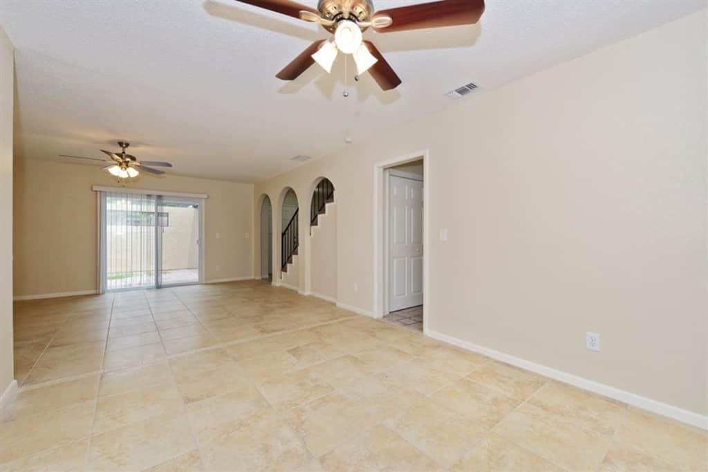 7438 Oakvista Cir - Photo 3 of 20