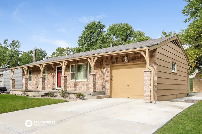 5418 N Highland Ave - Photo 3 of 18