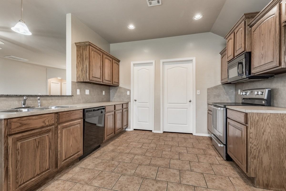 1028 Mollie Rausch Ln #1 - Photo 6 of 11