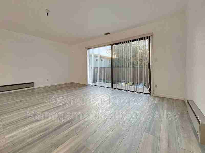 1568 Willowbrae Ave #3