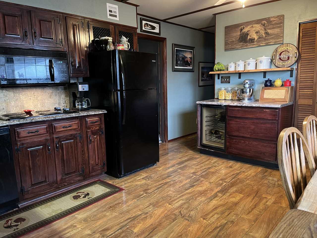 3940 River Rd - Photo 2 of 14