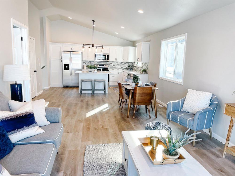 242 Divide Dr - Photo 3 of 9