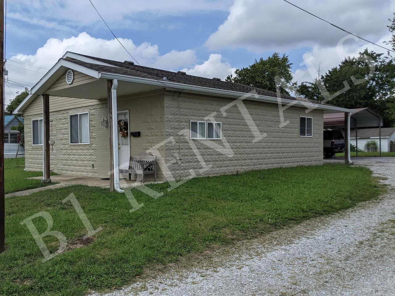 712 Summit St #1 - Photo 2 of 10