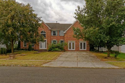 15 Bancroft Ln - Photo 2 of 14