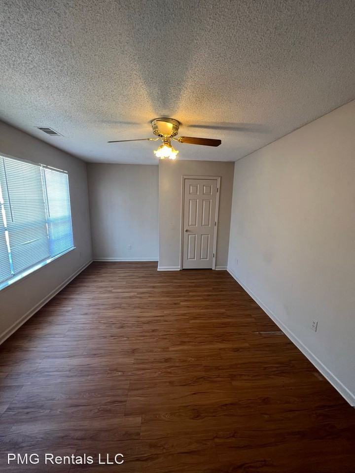 418 Brannen Dr - Photo 2 of 18