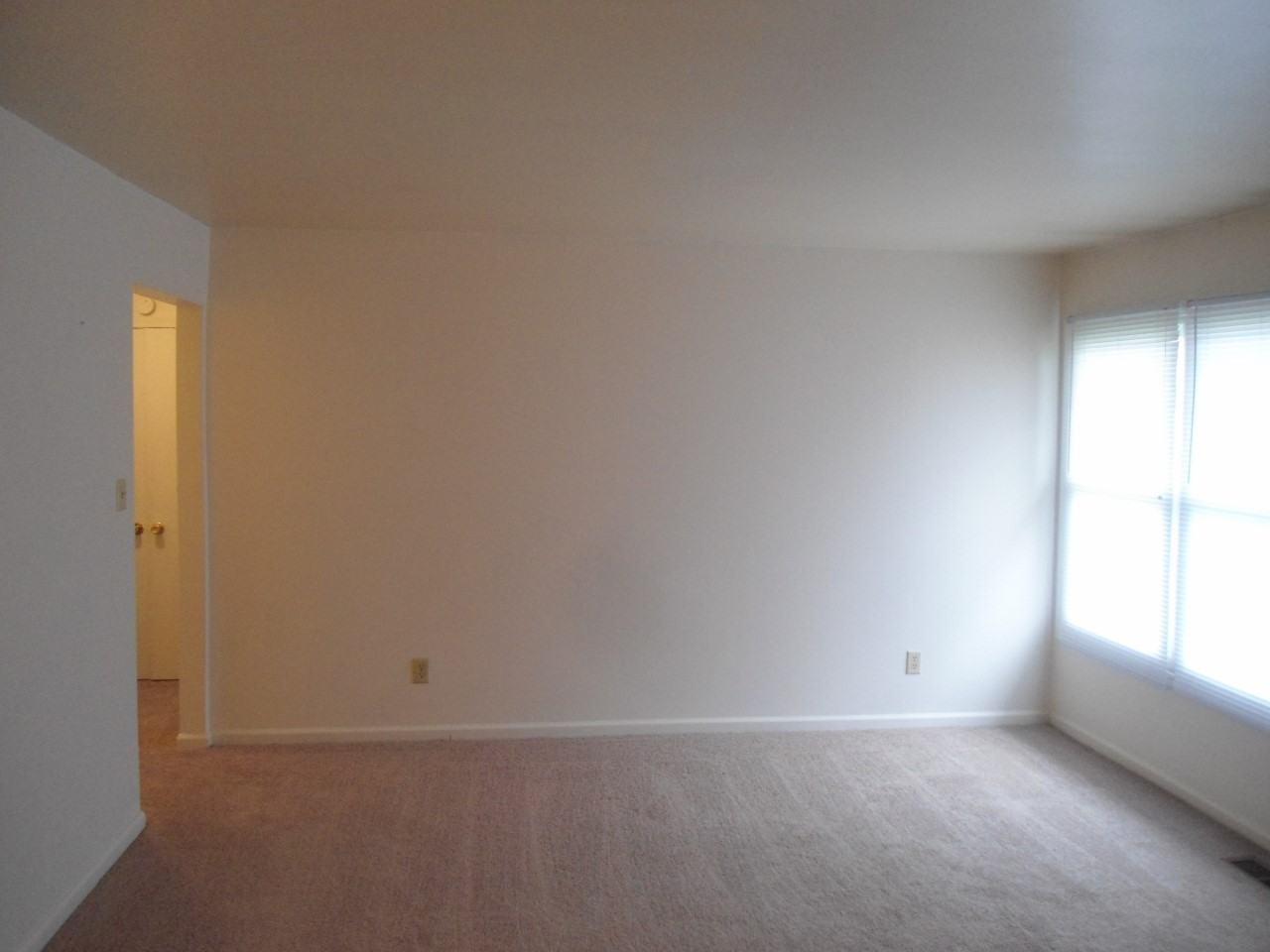 84 E Clinton St - Photo 2 of 8