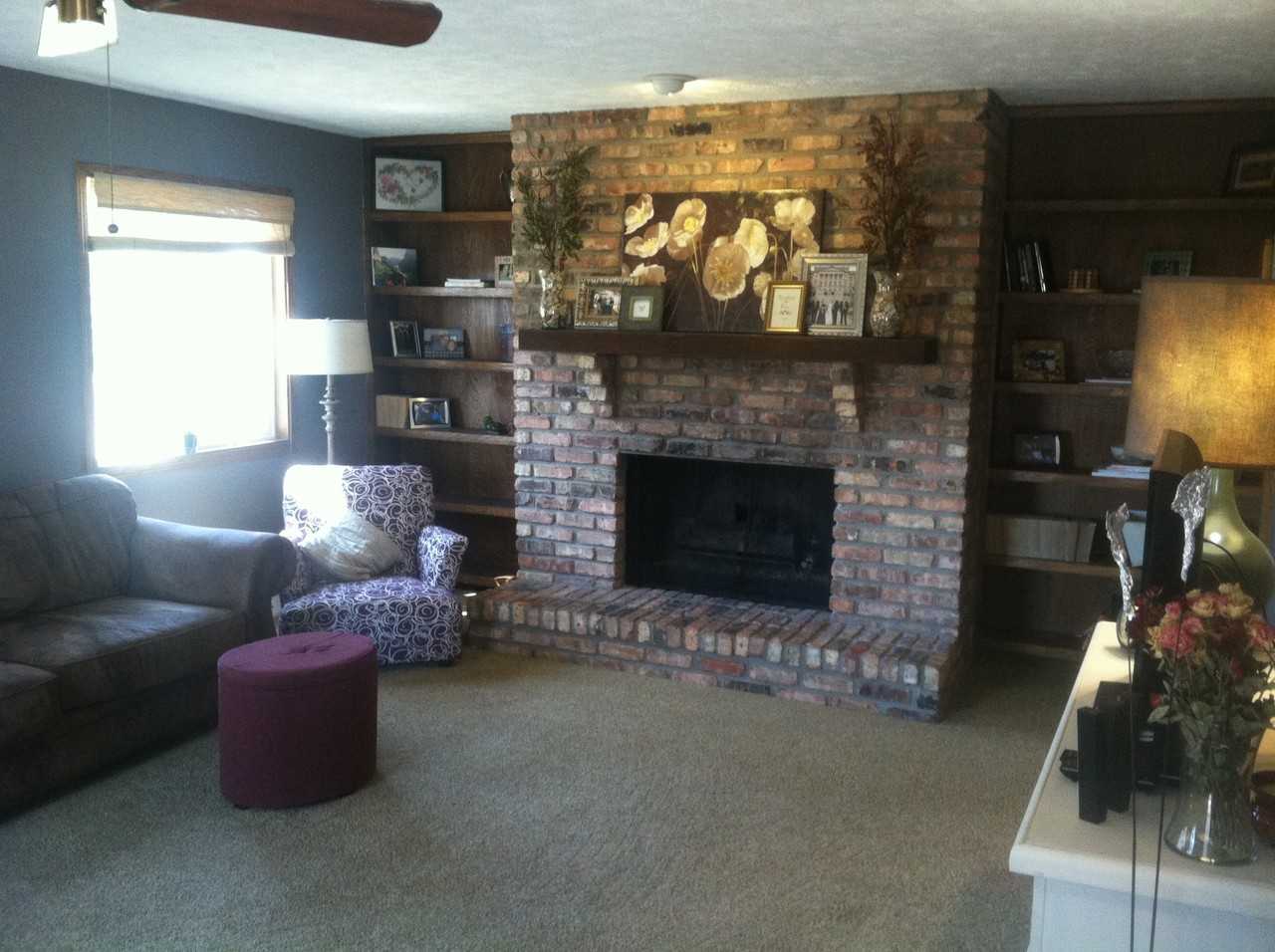 11429 Queens Dr - Photo 3 of 15