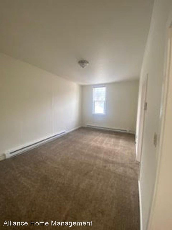 409 S Main St. - Photo 3 of 5