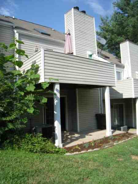 3012 Winterberry Dr - Photo 2 of 17