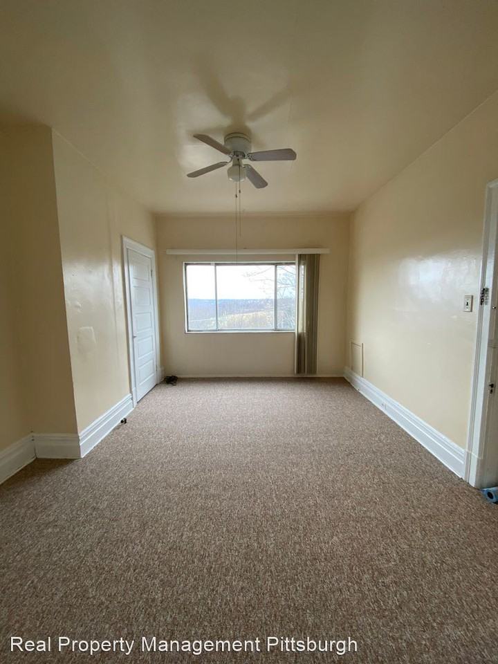 1521 Arlington Ave - Photo 3 of 5