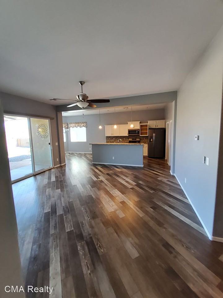 12816 E Ortiz St - Photo 2 of 10