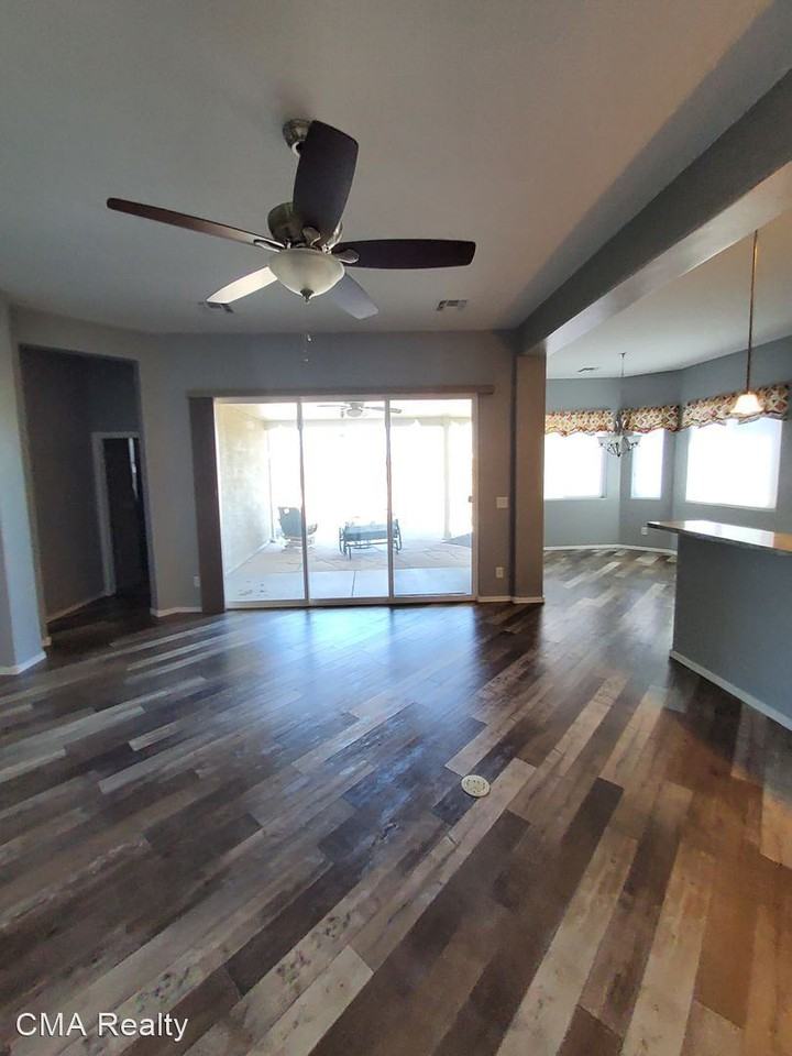 12816 E Ortiz St - Photo 3 of 10