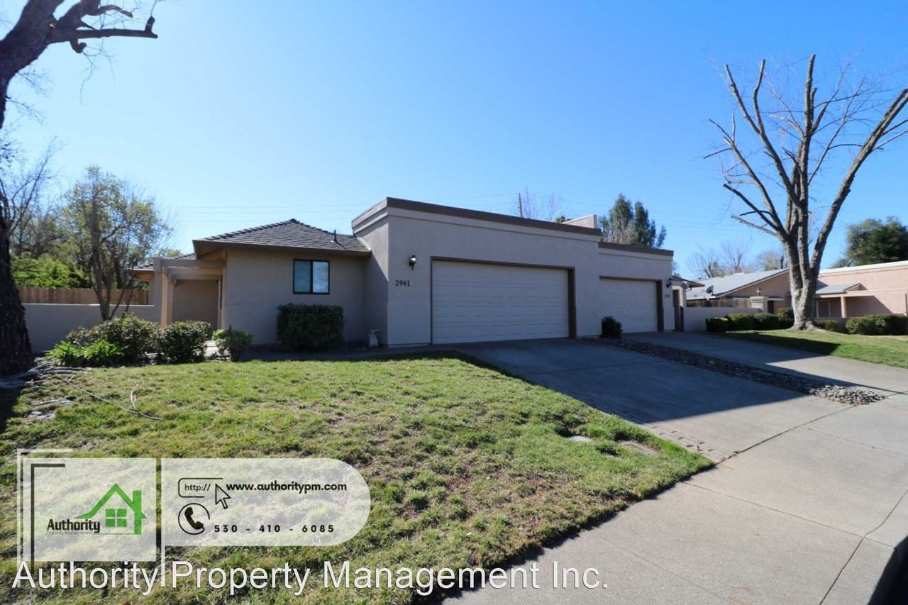 2961 Shotwick Trl - Photo 2 of 20