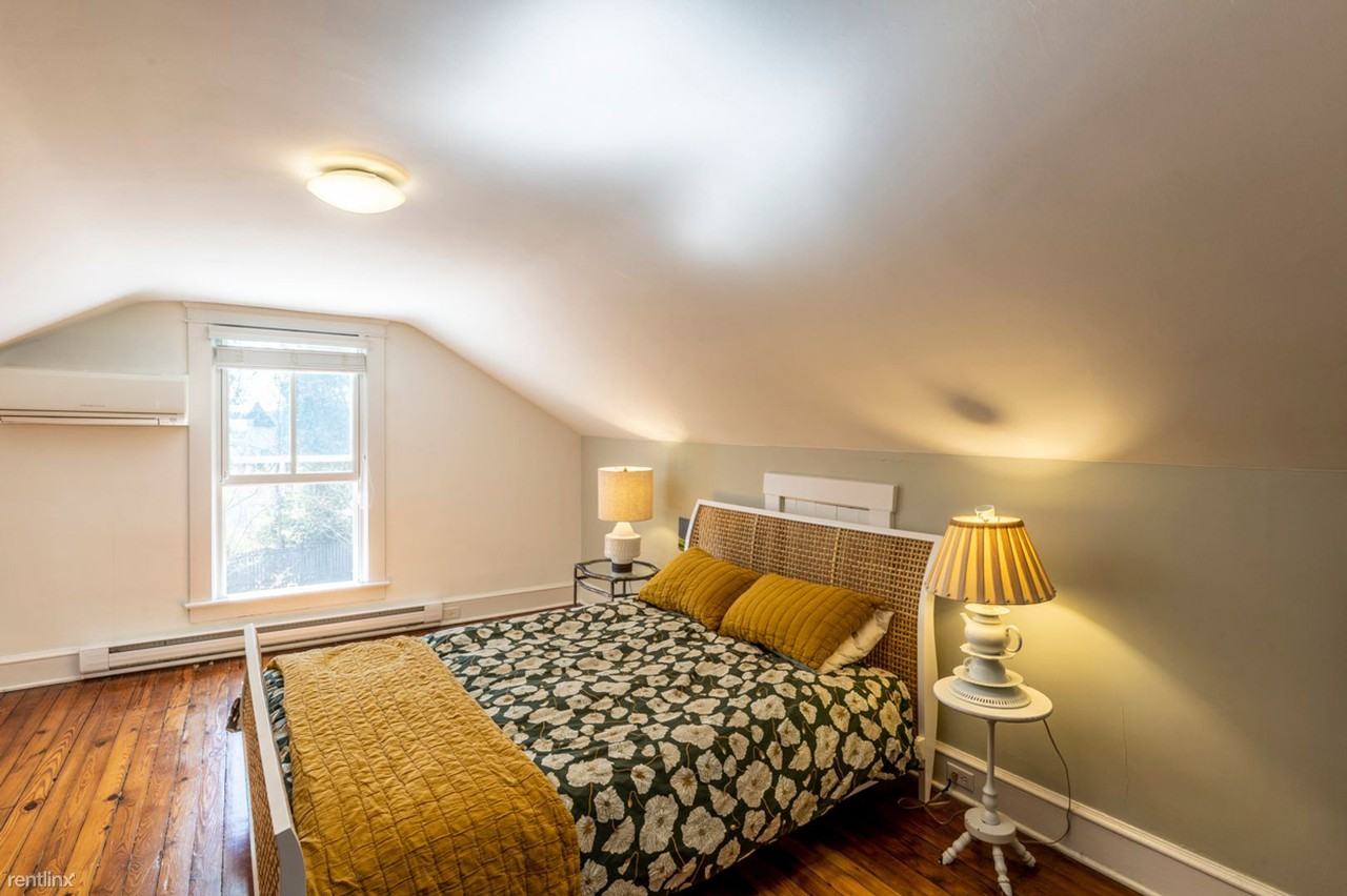 808 Bolling Ave - Photo 2 of 21