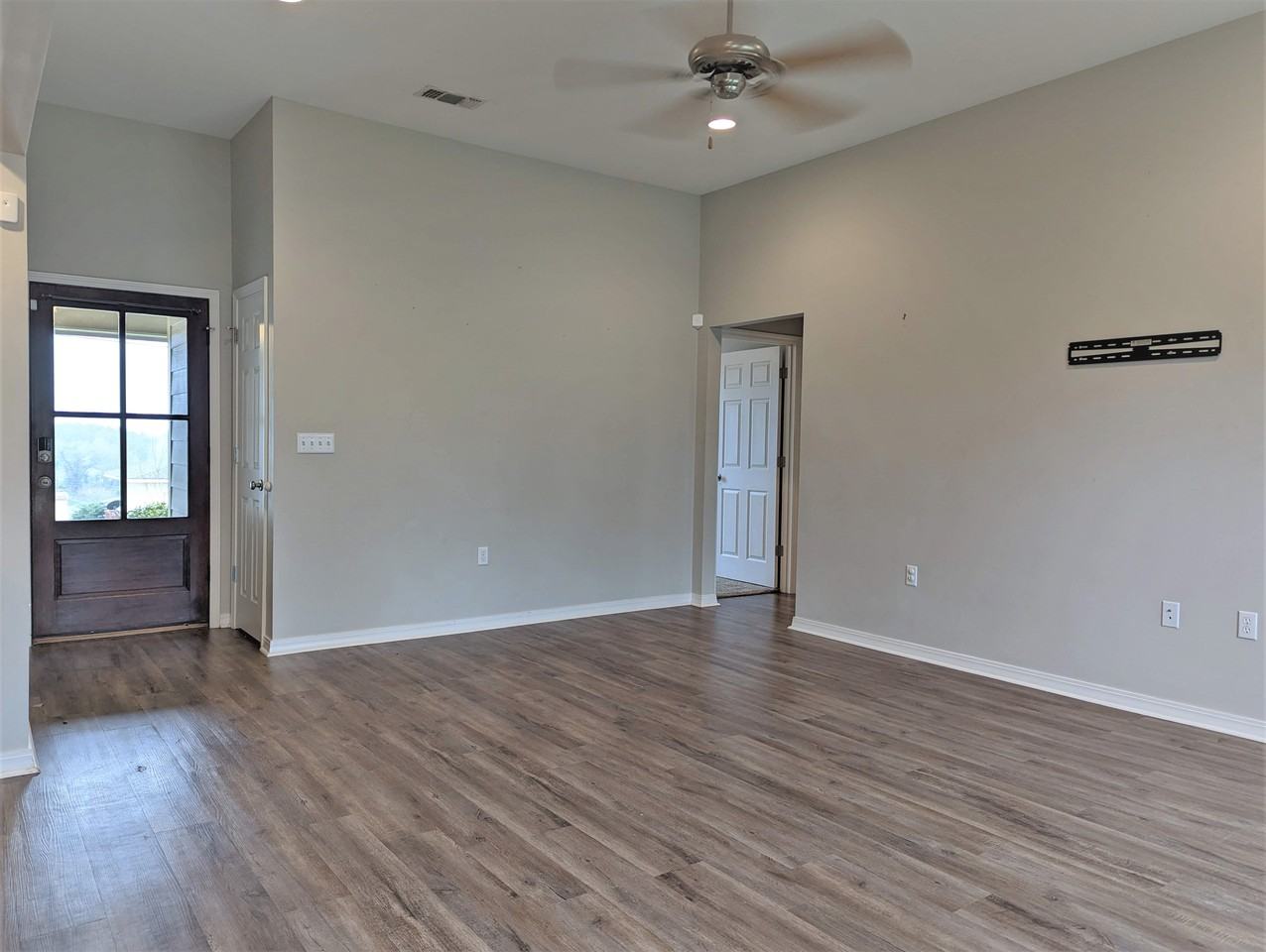 200 Margaret Ave - Photo 2 of 18