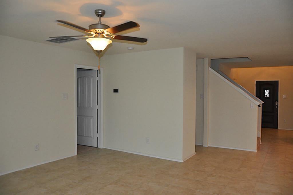 3326 Karleigh Way - Photo 6 of 16